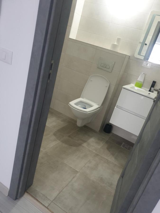 Apartament Dem Radulescu Langa Strand Râmnicu Vâlcea Eksteriør bilde